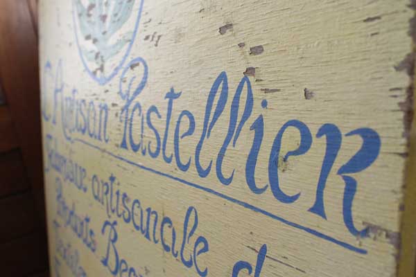 Fixation, protection et conservation des pastels tendres